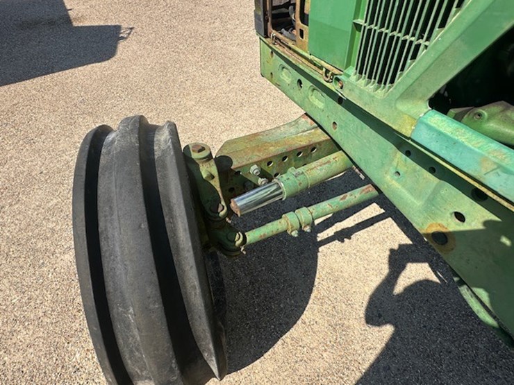 john-deere-6400-image-22