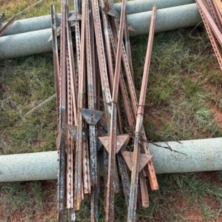 25 count- 6' T Posts