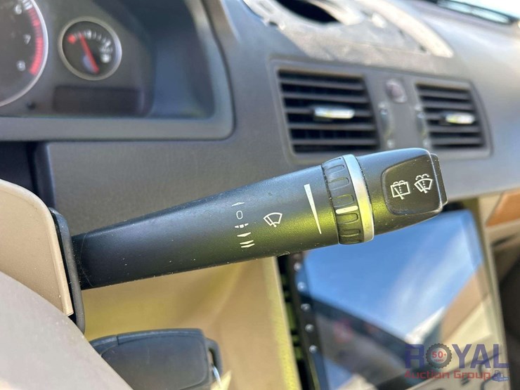 2008-volvo-xc90-image-17