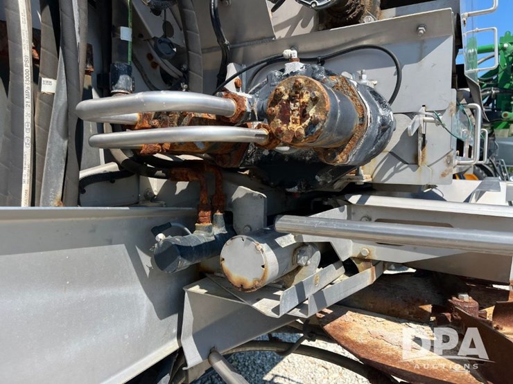 2019-john-deere-f4365-image-49