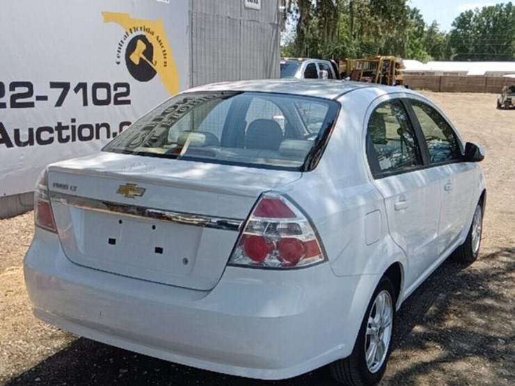 2011-chevrolet-aveo-runs/moves-ls-image-6
