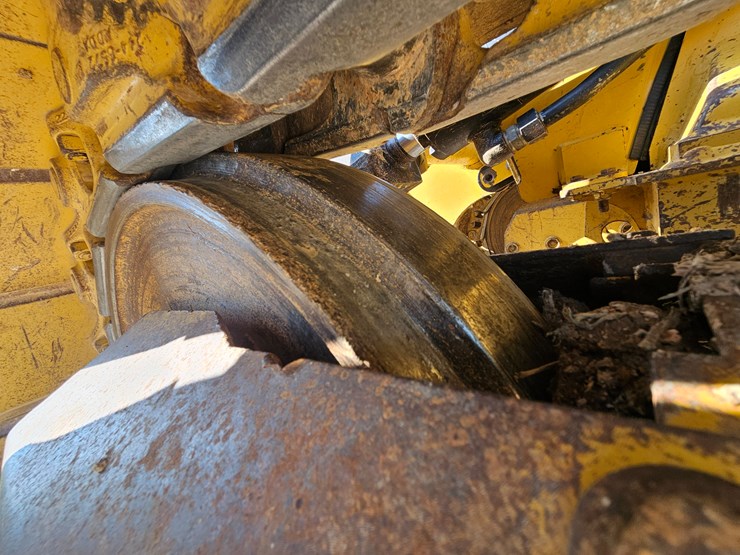 2014-caterpillar-953d-image-88