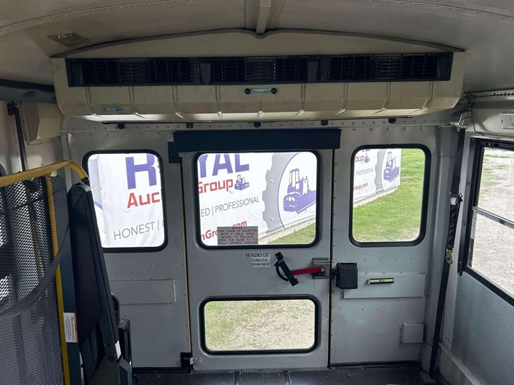 2009-ic-corporation-pb105-school-bus-image-14