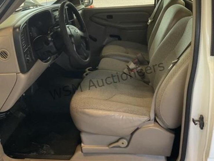 2003-chevrolet-silverado-1500-image-21