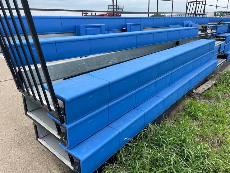 4-sections-of-bleachers-image-13