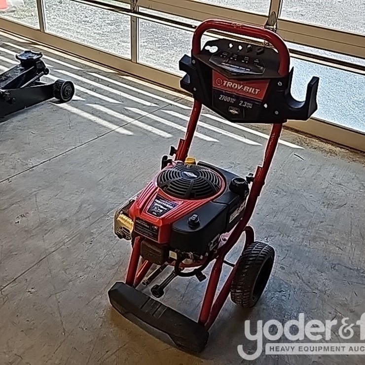TROY-BILT Pressure Washer 6.75 FT-LBS Torque 90CC, 200 Max PSI, Engine Briggs&Stratton