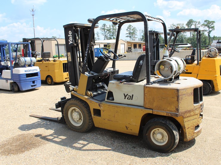 #22907-•-yale-gp050-forklift-image-4