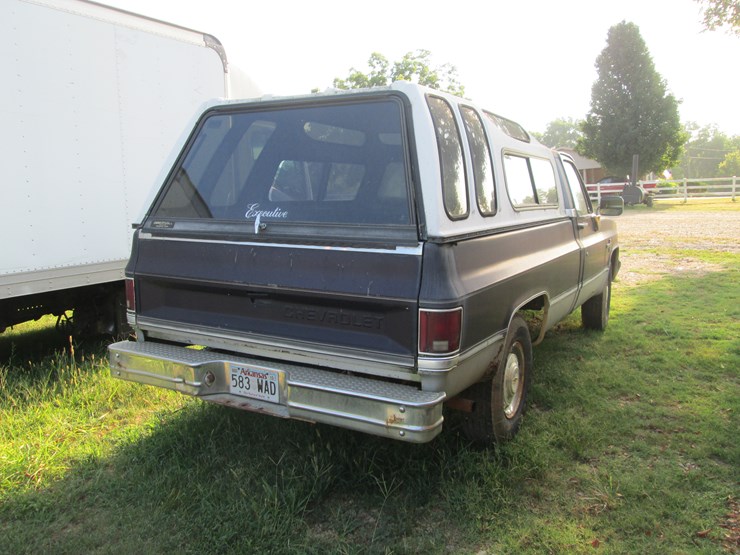 #19-•-#26805-•-1982-chevrolet-scottsdale-pickup-1gcgc24m5cj147797-image-3