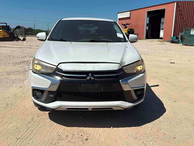 2019-mitsubishi-outlander-image-3