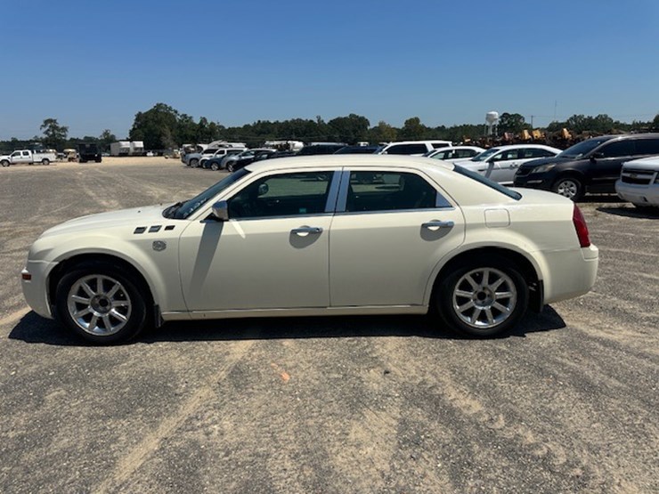 #23051-•-2007-chrysler-300-image-5