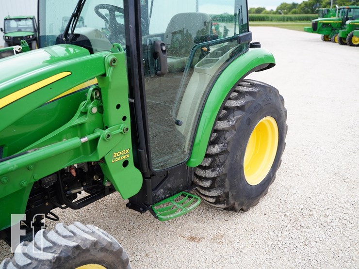 2007-john-deere-3320-image-10