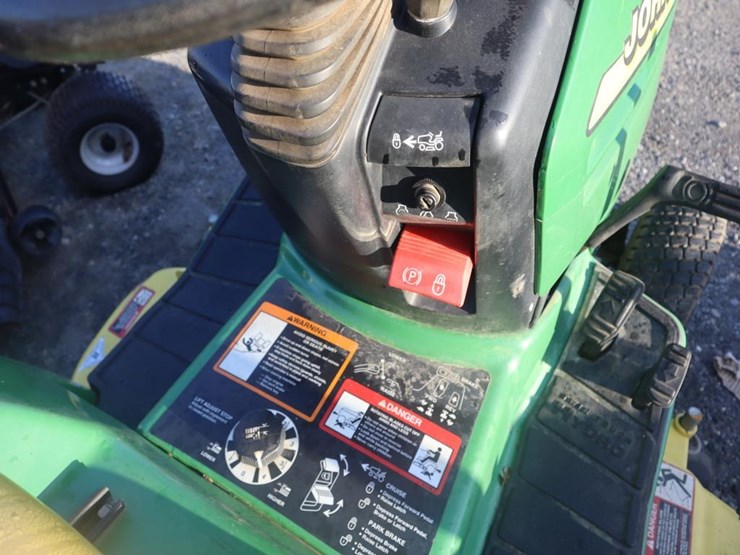 john-deere-345-image-17