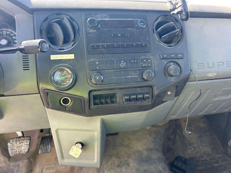2013-ford-f650-image-17
