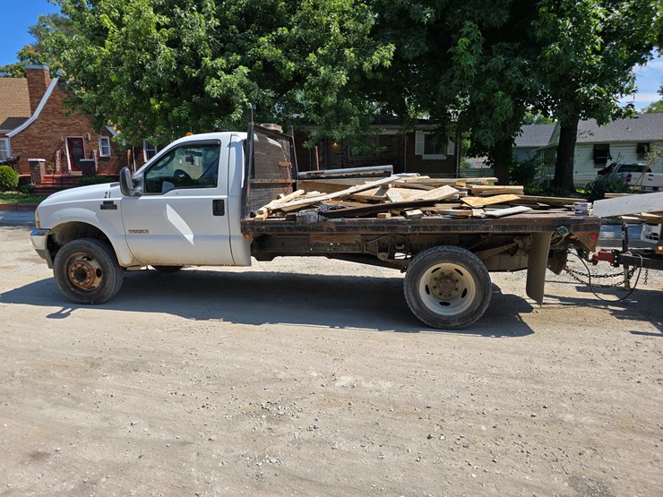 2004-ford-f550-image-10