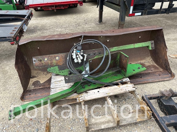 john-deere-158-image-3
