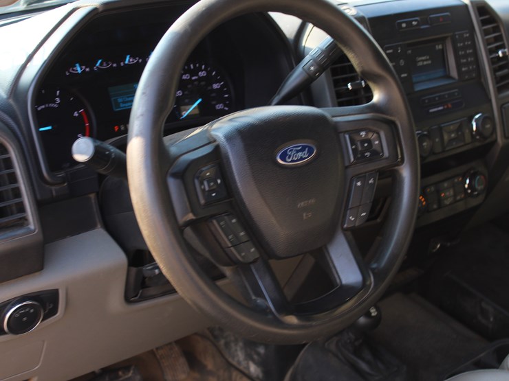 2019-ford-f350-xl-image-8