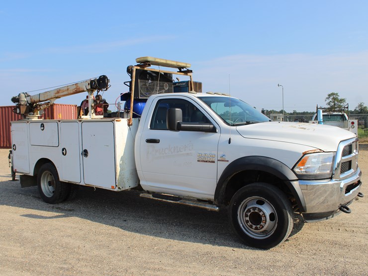 dodge-ram-5500-image-2