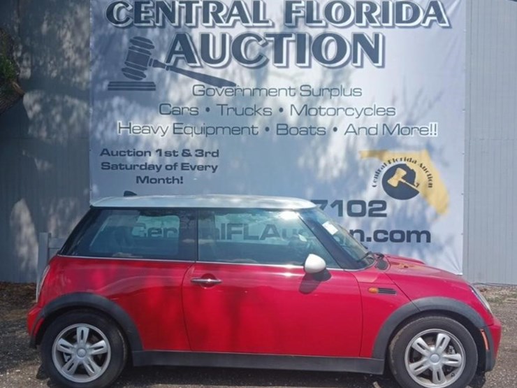 2006-mini-cooper-runs/moves-base-image-1