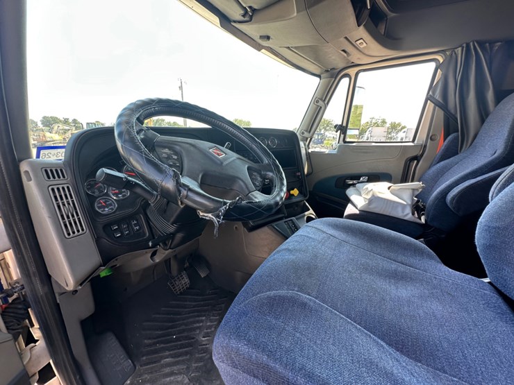 international-prostar-image-14