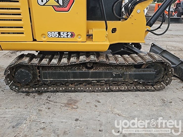 2022-caterpillar-305.5-image-7