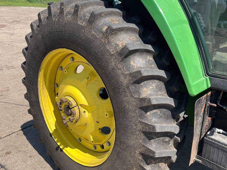 john-deere-7210-image-19