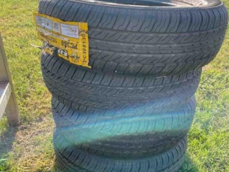 4--new-165-70r13-tires-image-3