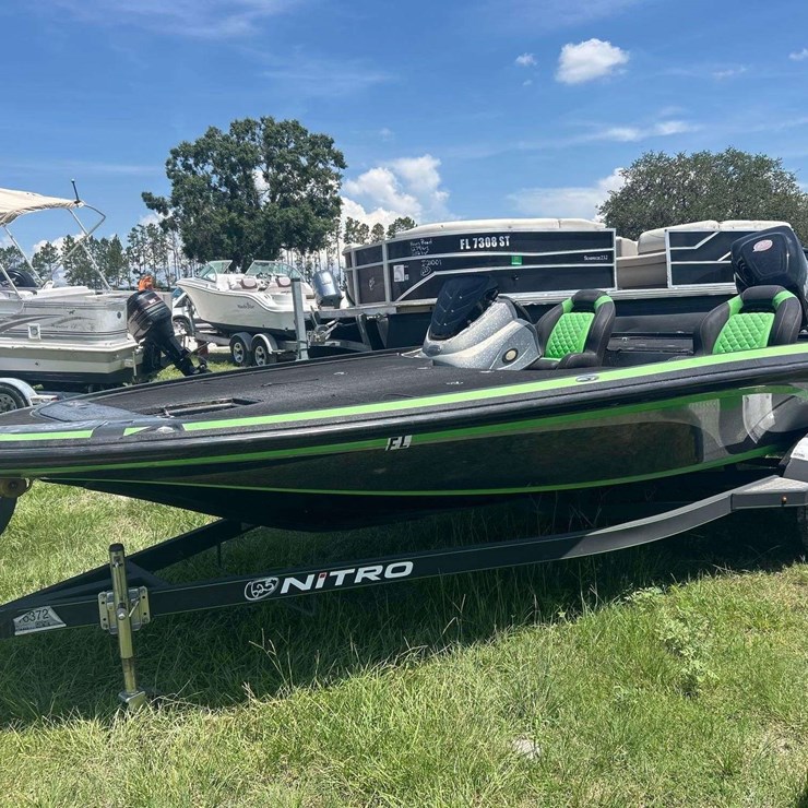 2017 Nitro Z 19ft Bass Boat with 26ft T/A Boat Trailer