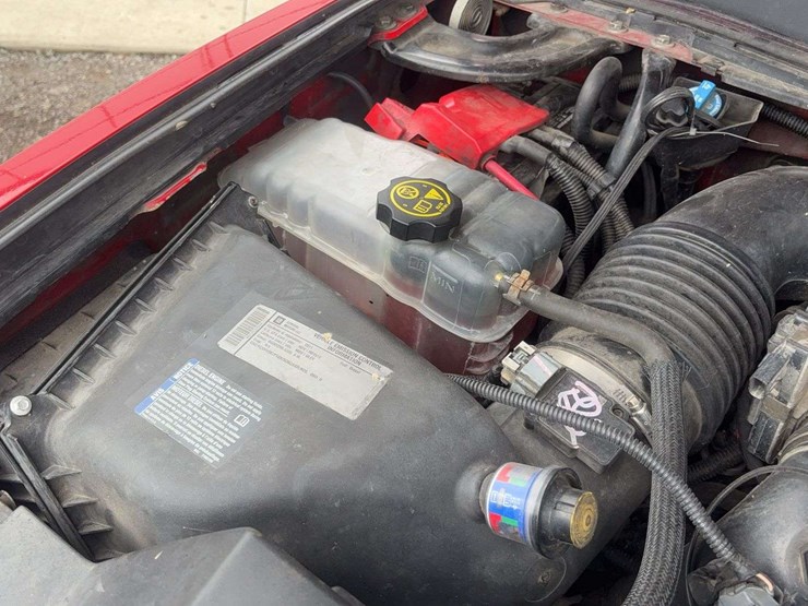 2011-chevrolet-silverado-image-22