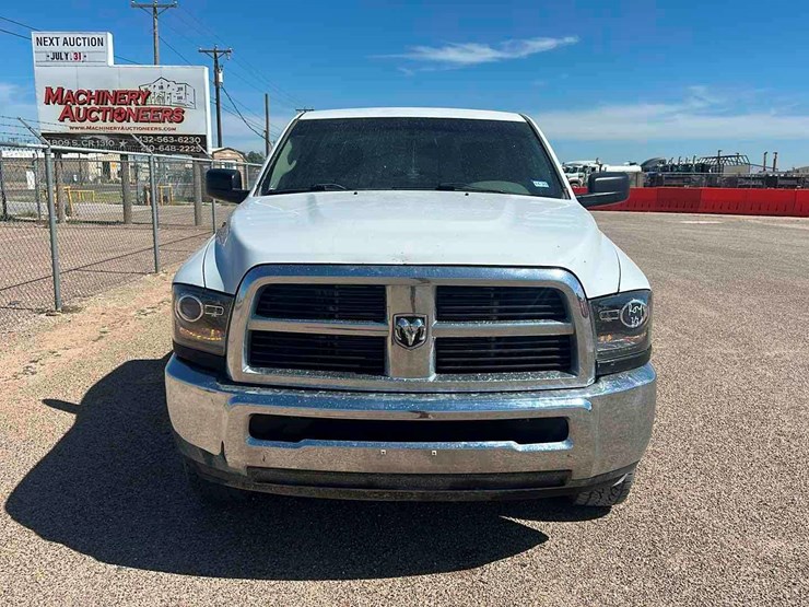 2011-dodge-ram-2500-image-2