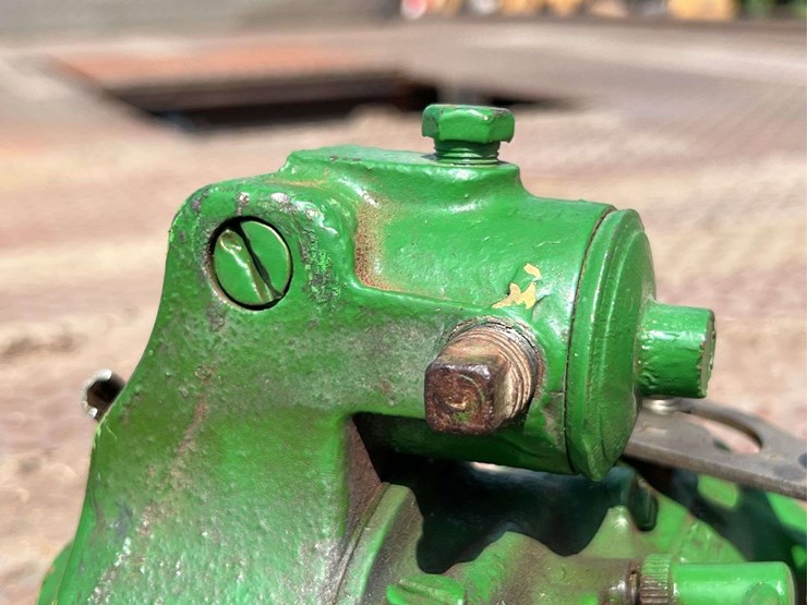 marvel-schebler-dltx-50-carburetor-image-11