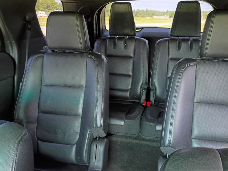 2013-ford-explorer-image-72