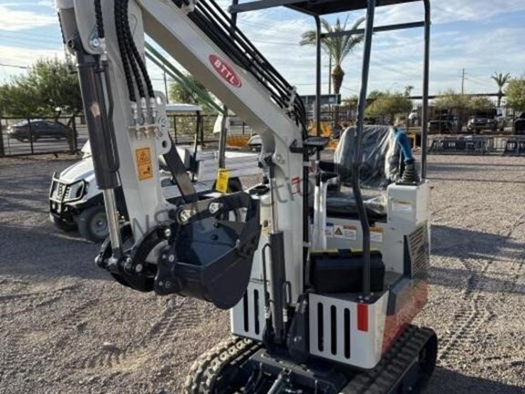 battler-et15h-6-mini-excavator-image-2