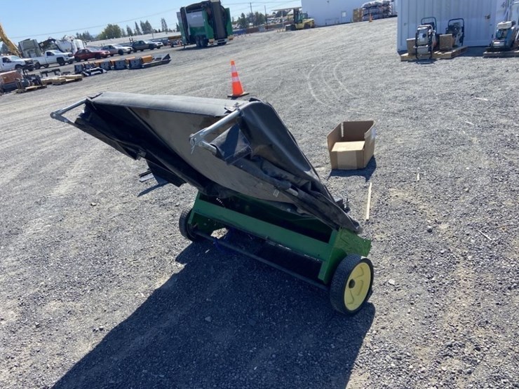 john-deere-la-image-1