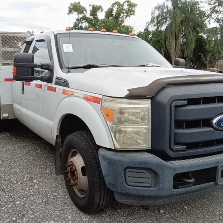 2015 FORD F350