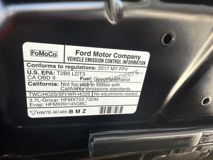 2017-ford-explorer-image-10