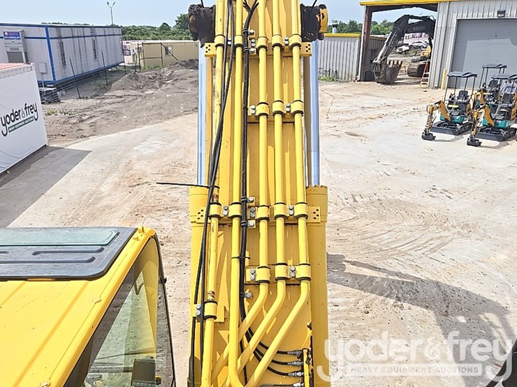 2019-komatsu-pc360-lc-11-image-39