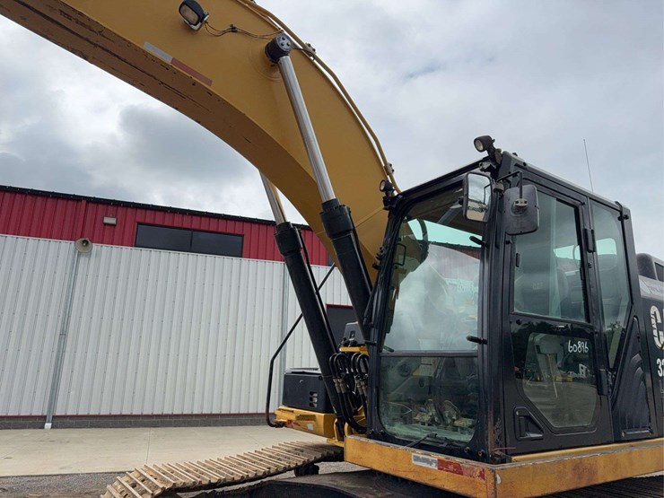 2013-caterpillar-329el-image-40