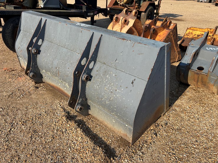 #22940-•-gp-loading-bucket-image-3