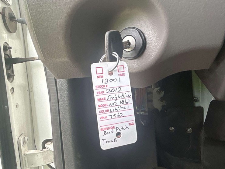 2012-freightliner-m2-106-asphalt-pothole-patcher-truck-image-39