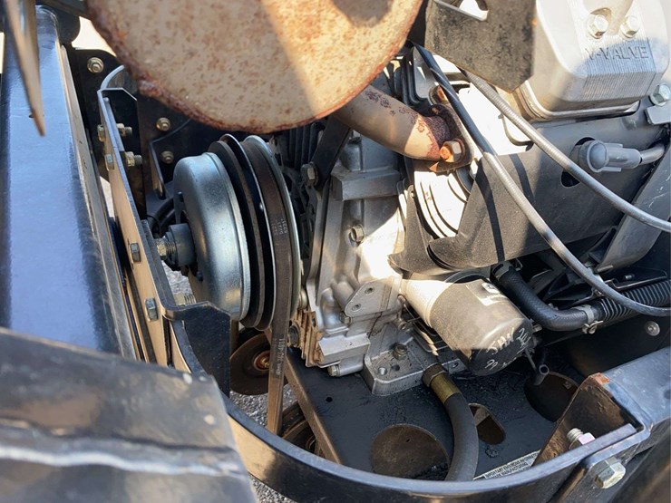 exmark-lazer-zero-turn-mower-image-17