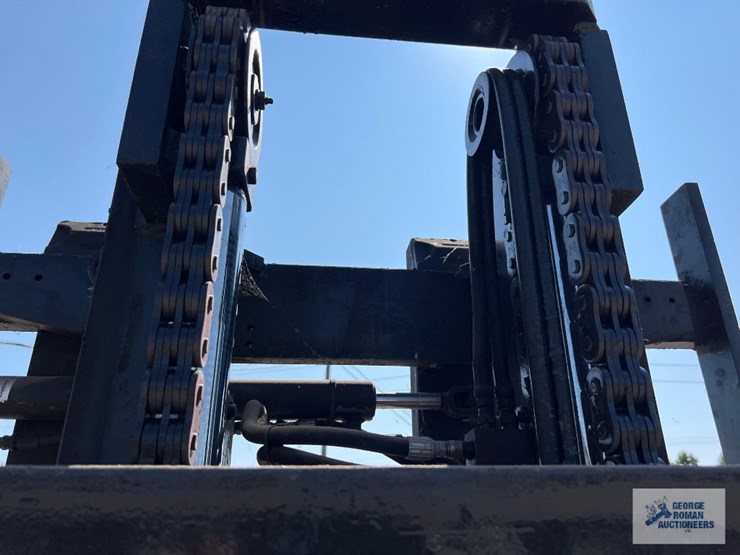 cat-15000#-model-150d5-propane-forklift.-forks:-5'-long-by-6"-wide-by-2-1/2"-thick.-lifting-height-image-22