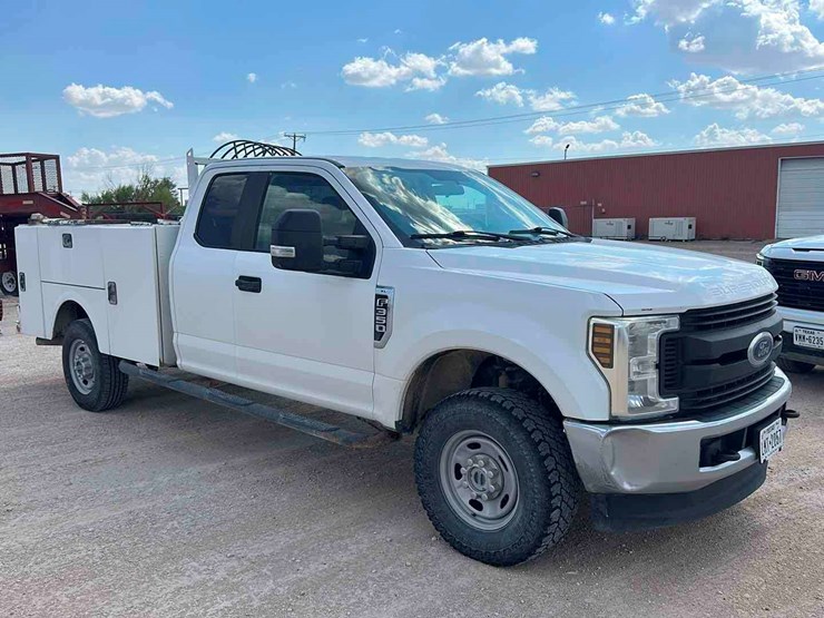 2019-ford-f350-image-3