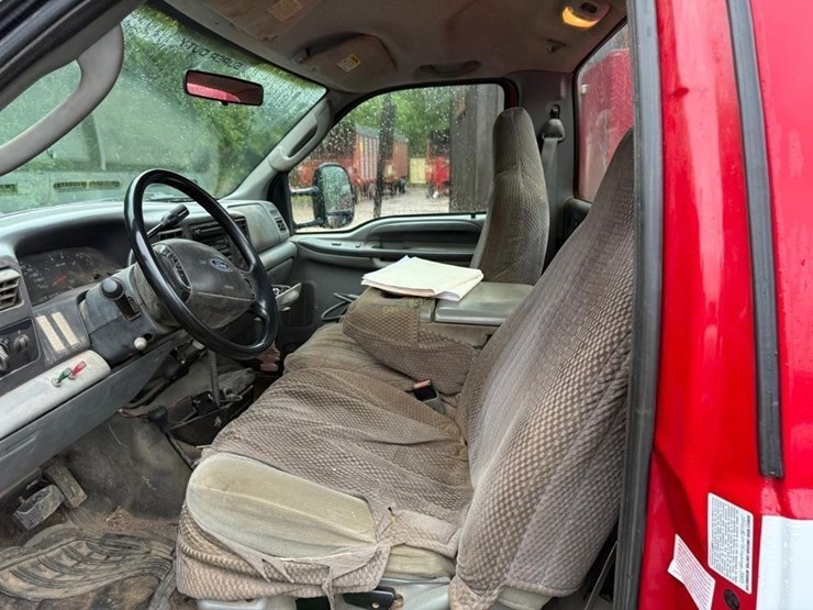 2003-ford-f550-image-16