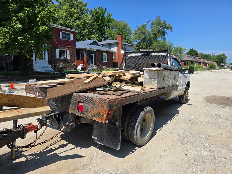 2004-ford-f550-image-19