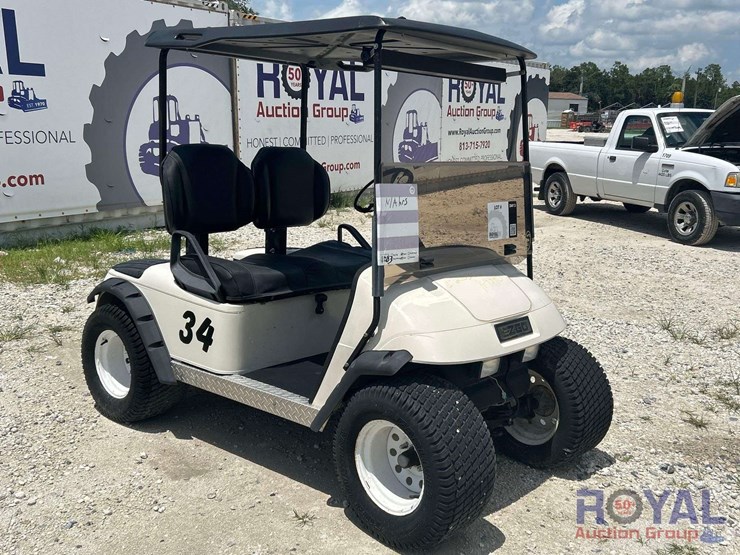 ez-go-textron-electric-golf-cart-image-2