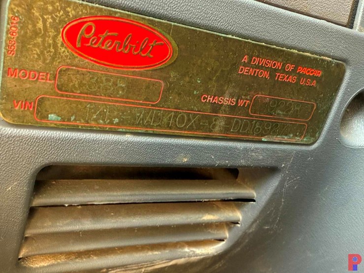 2013-peterbilt-388-image-26