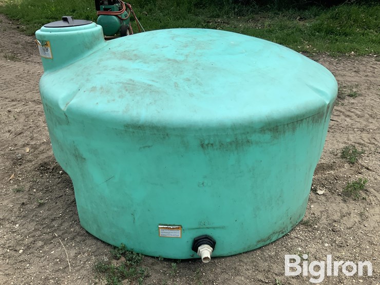425-gal-plastic-water-tank-image-3