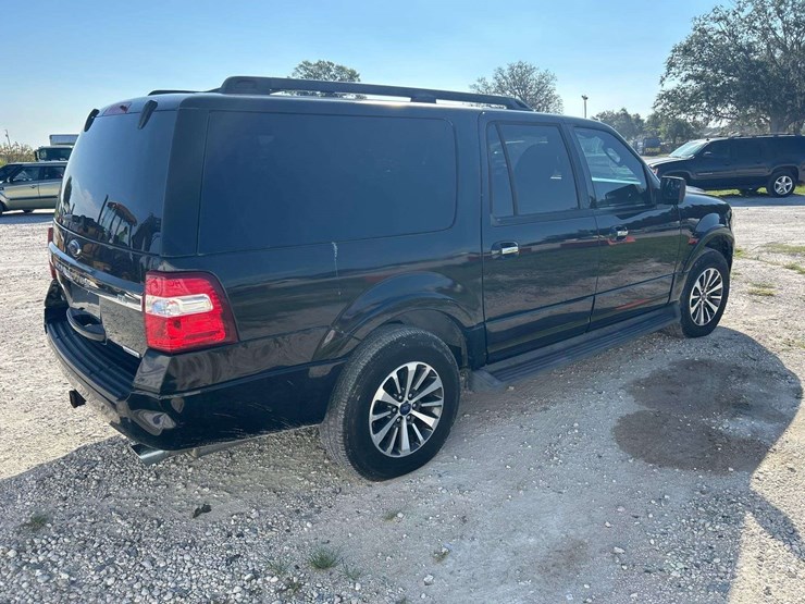 2017-ford-expedition-image-3