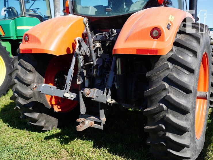 2018-kubota-m7-151-image-23