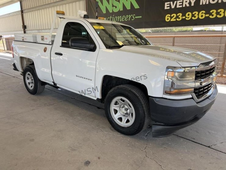 2016-chevrolet-silverado-1500-image-2